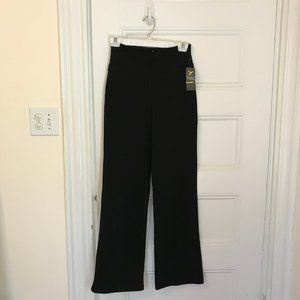 🖤 Old Navy NWT Black S Bootleg Yoga Pants 🖤